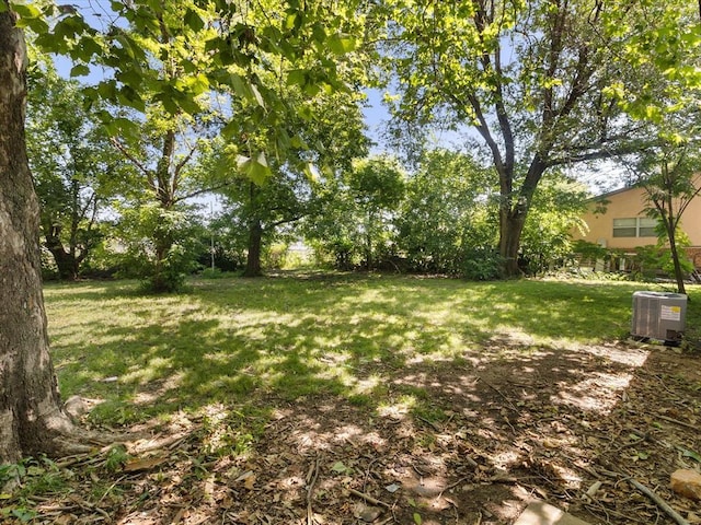 3927 SE 10th Pl, Del City, OK 73115 - view of green lawn