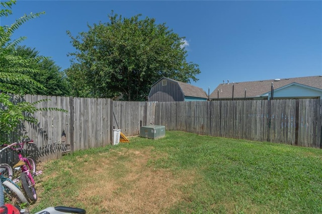 957 N Windermere Dr, Moore, OK 73160 - view of fenced backyard