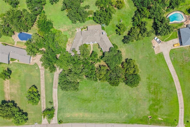 1507 Mill Creek Rd, Edmond, OK 73025 - aerial view of a pool