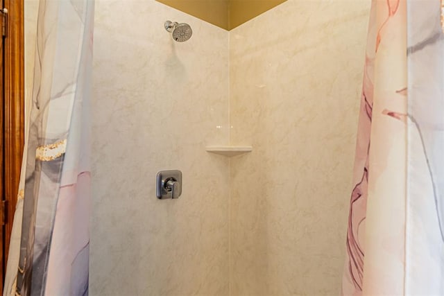 4700 SE 118th St, Oklahoma City, OK 73165 - bathroom view of curtained shower