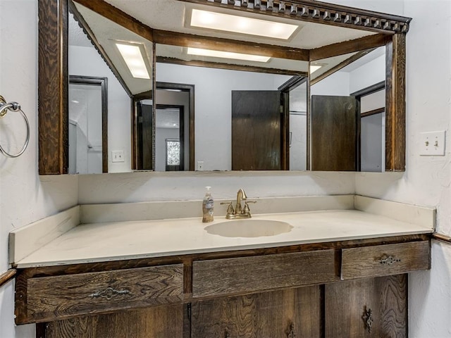 9220 Sutton Pl, Oklahoma City, OK 73132 - bathroom with vanity