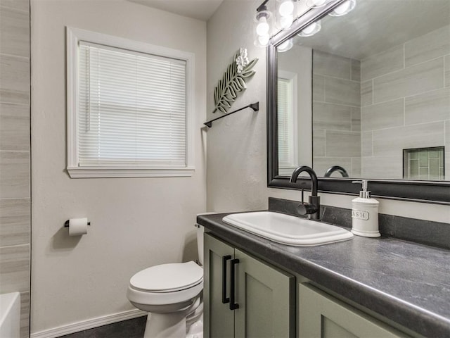 2753 SW 46th Pl, Oklahoma City, OK 73119 - full bath featuring vanity and a bathtub