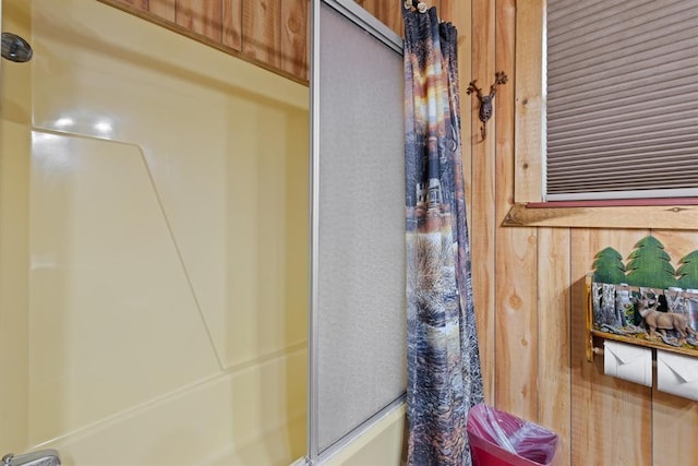 17 Halibut Bay Rd, Broken Bow, OK 74728 - full bathroom with shower / bath combination with glass door
