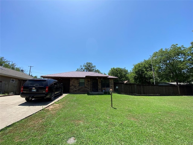 607 W Russell Ave, Seminole, OK 74868 - photo 1