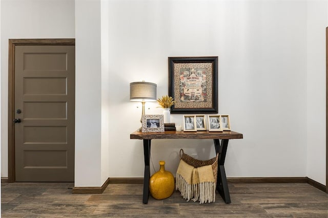 13 Ivory Dr, Yukon, OK 73099 - detailed view of wood finished floors
