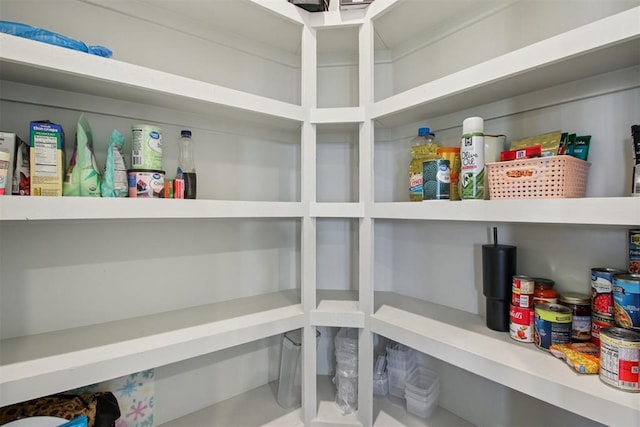 12825 SW 26th St, Yukon, OK 73099 - view of pantry