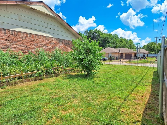 2901 Maple Ln, Edmond, OK 73034 - view of yard