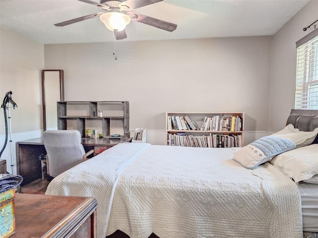 2901 Maple Ln, Edmond, OK 73034 - bedroom featuring a ceiling fan