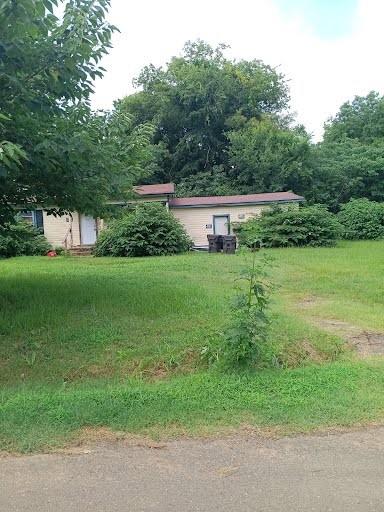 301 NE 5th St, Idabel, OK 74745 - photo 1
