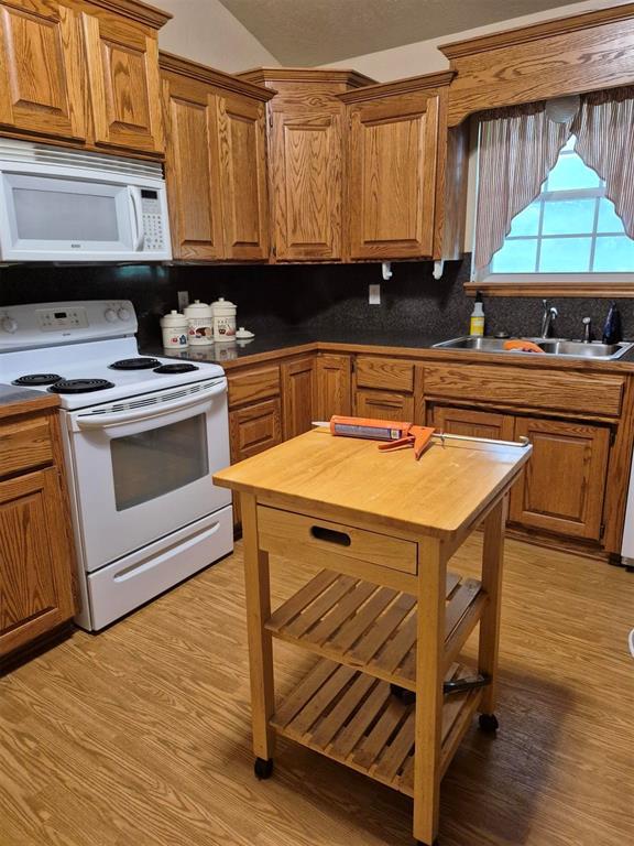 600 Five Lakes Dr, Sulphur, OK 73086 - photo 5