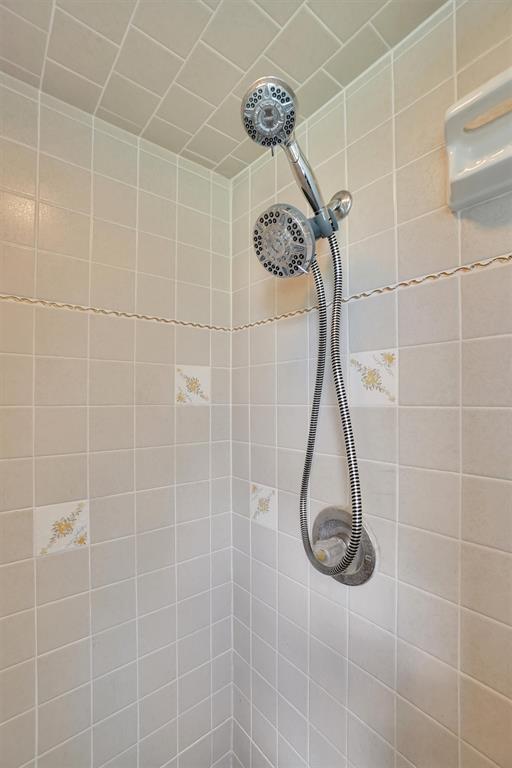305 E Seger St, Colony, OK 73021 - photo 32