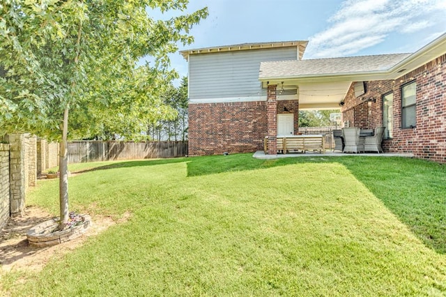 833 Gathering Leaves Way Unit 9183810100, Edmond, OK 73034 - fenced backyard with a patio area