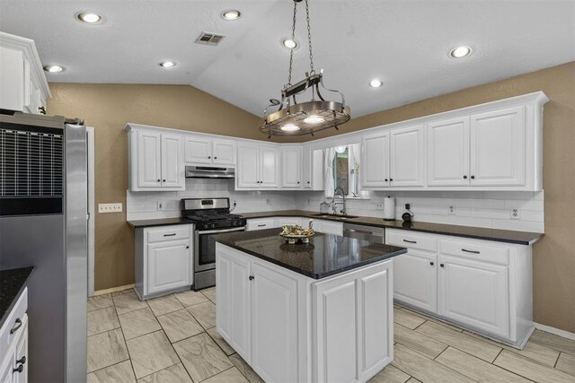 2420 Pearl St, Chickasha, OK 73018 - photo 7