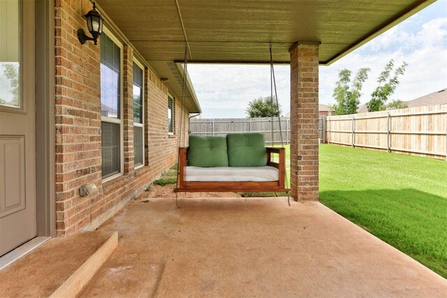 9909 Summerhill Ln, Yukon, OK 73099 - view of patio / terrace