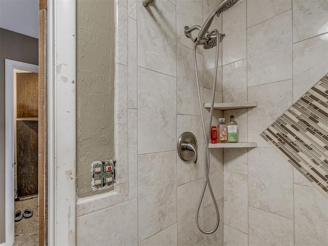 3700 N Edgewater Dr, Oklahoma City, OK 73116 - bathroom featuring a tile shower
