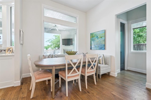 1415 Sherwood Ln, Nichols Hills, OK 73116 - dining space with wood finished floors, a ceiling fan, and breakfast area