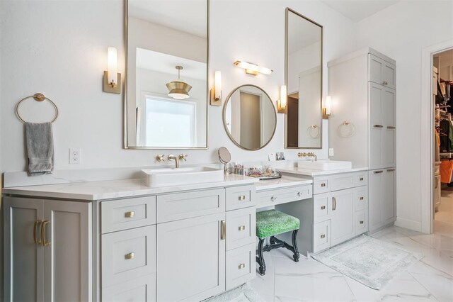 1415 Sherwood Ln, Nichols Hills, OK 73116 - full bath featuring double vanity, a walk in closet, and marble finish flooring