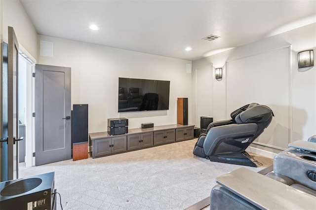 1415 Sherwood Ln, Nichols Hills, OK 73116 - living room featuring carpet floors and recessed lighting