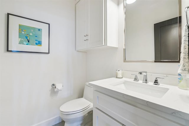 1415 Sherwood Ln, Nichols Hills, OK 73116 - bathroom with vanity and toilet