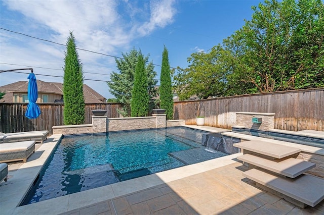 1415 Sherwood Ln, Nichols Hills, OK 73116 - view of pool with a fenced backyard and a patio area