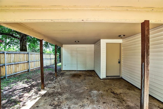 4025 Parkwoods Ln, Midwest City, OK 73110 - view of patio / terrace