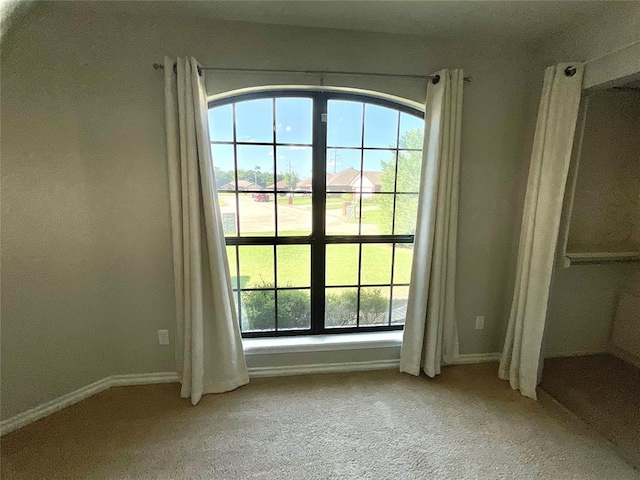 10201 Pinckney Ct, Oklahoma City, OK 73162 - entryway featuring light colored carpet