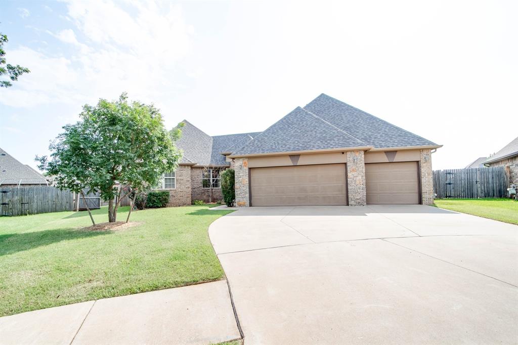 17309 Woodvine Dr, Edmond, OK 73012 - photo 1