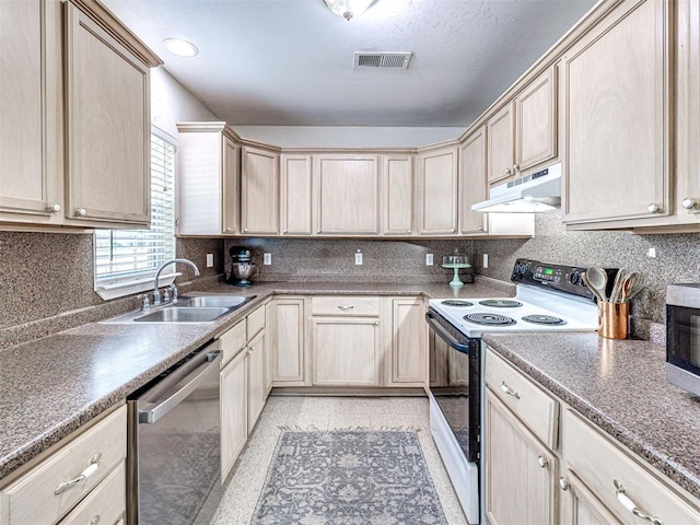 2920 Somerset Pl, Oklahoma City, OK 73116 - photo 2