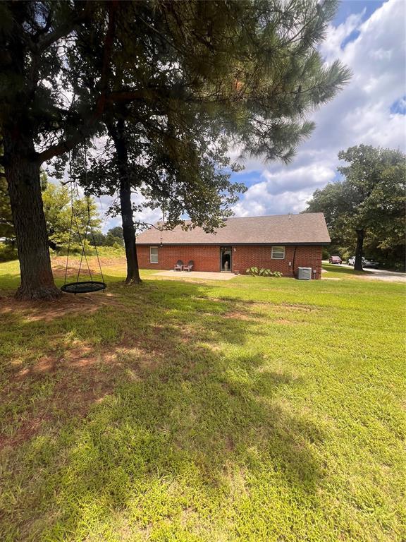 9117 S Dobbs Rd, Newalla, OK 74857 - photo 31