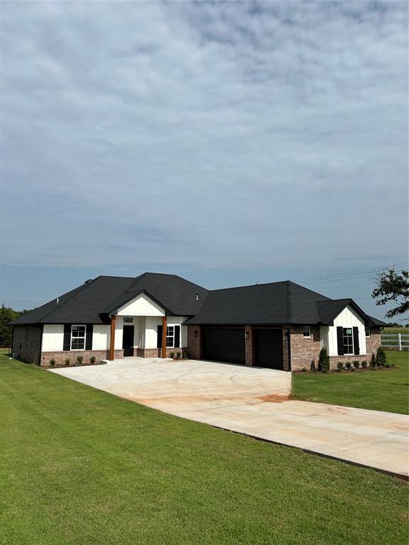 9201 Regado Ct, Guthrie, OK 73044 - photo 1