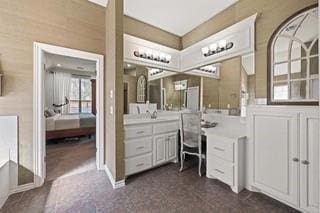 17009 Wales Green Ave, Edmond, OK 73012 - bathroom with ensuite bath