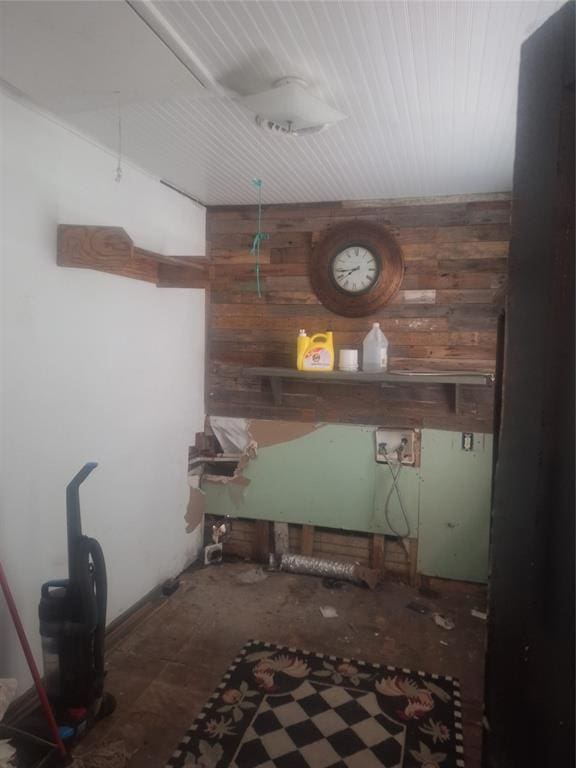 25 E Severn St, Shawnee, OK 74801 - interior space with wood walls