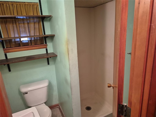 621 S 9th St, Yukon, OK 73099 - full bath with toilet and a shower stall