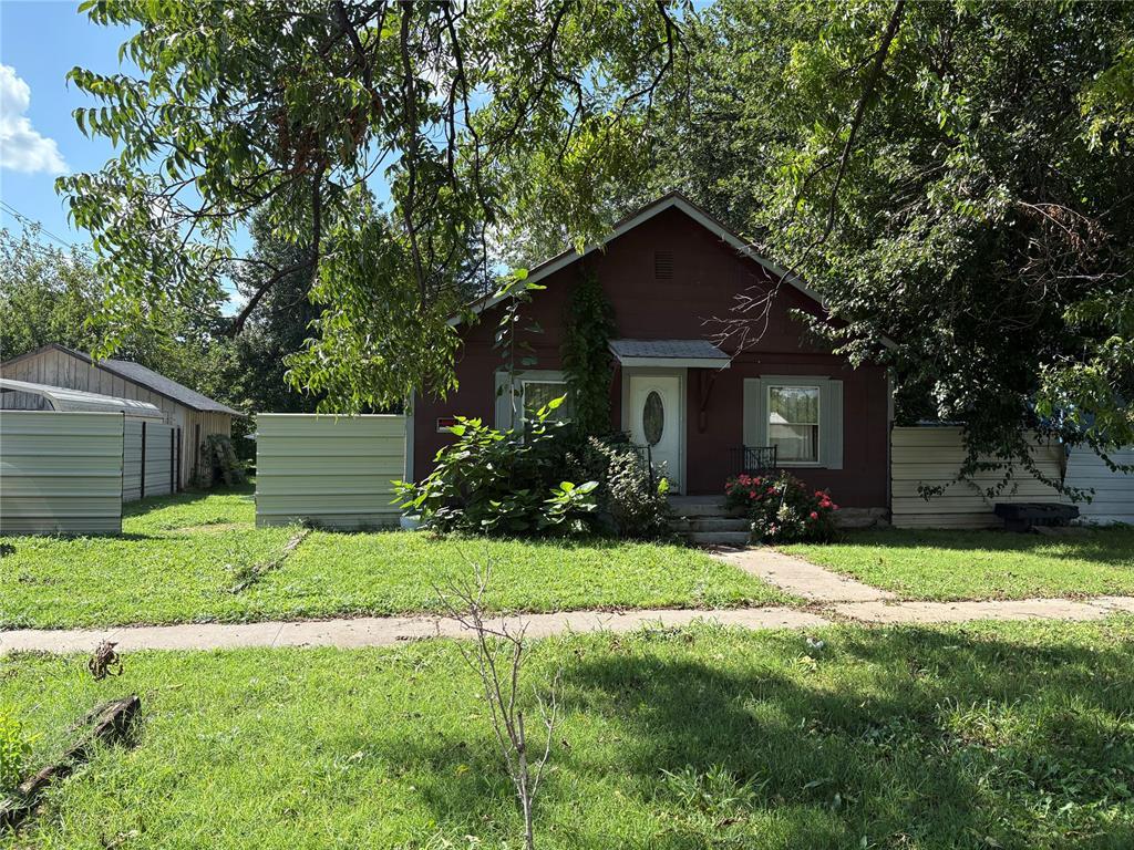 615 E Charles Ave, Pauls Valley, OK 73075 - photo 1