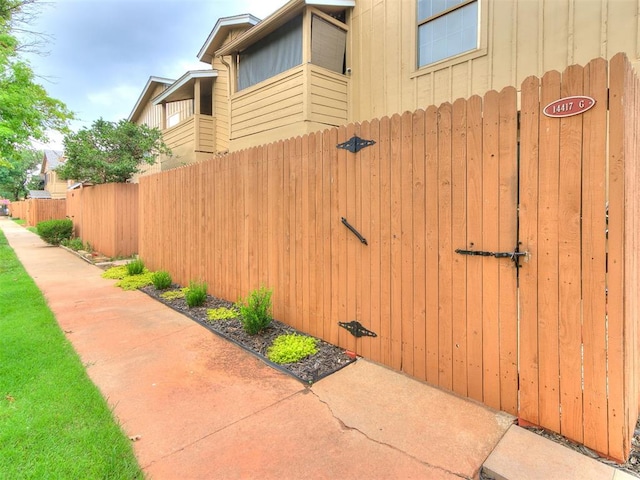 14417 N Pennsylvania Ave Unit 17G, Oklahoma City, OK 73134 - photo 2