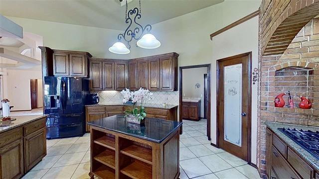 19605 Talavera Ln, Edmond, OK 73012 - photo 32