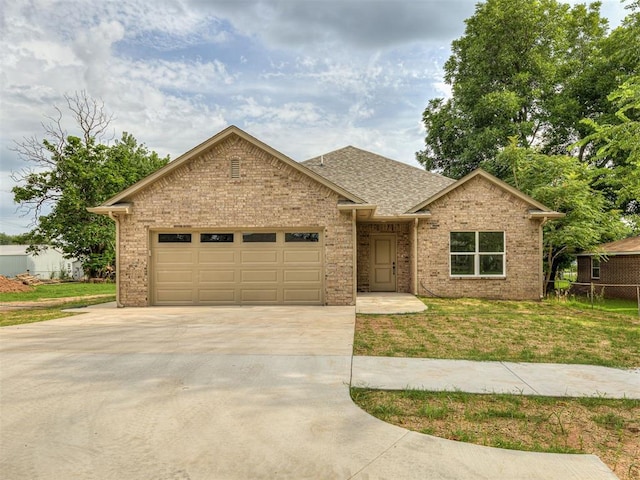 103 W Pine St, Tuttle, OK 73089 - photo 1