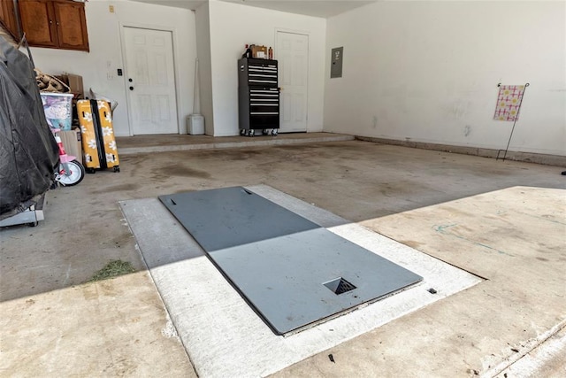 12281 SW 11th St, Yukon, OK 73099 - garage featuring electric panel