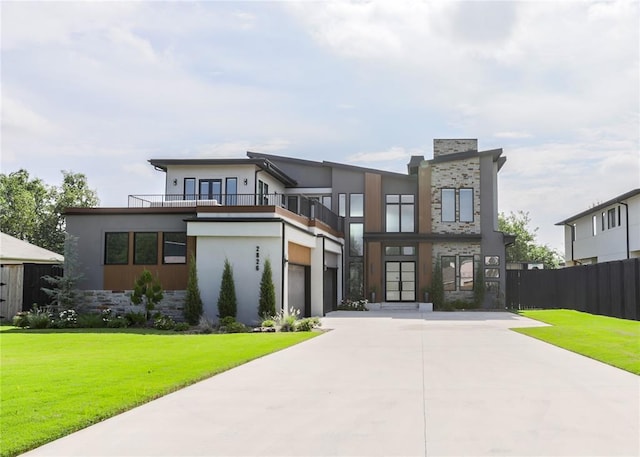 2826 Guilford Ln, Oklahoma City, OK 73120 - photo 1