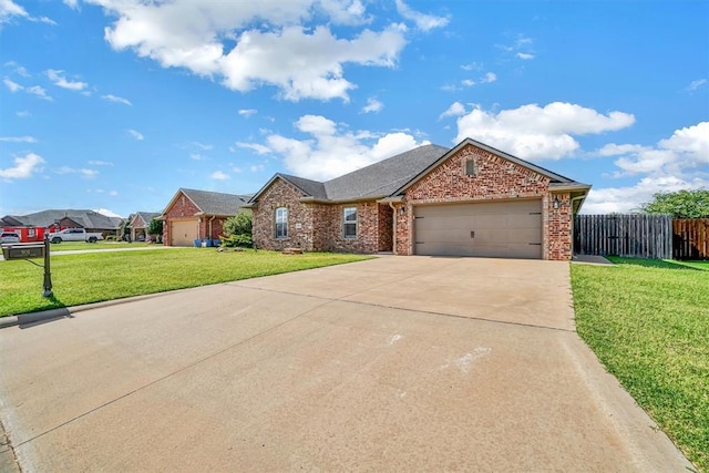 901 Stephanie Ln, Altus, OK 73521 - photo 1