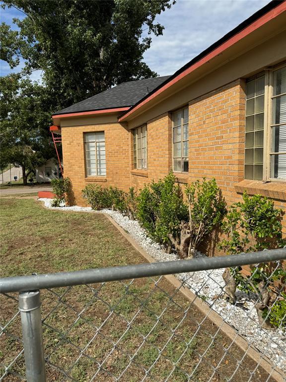 404 Jefferson St, Seminole, OK 74868 - photo 4