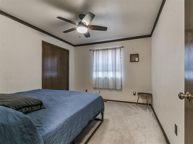 6105 W Gun Hill Way, Warr Acres, OK 73132 - bedroom featuring ornamental molding, light carpet, ceiling fan, and a textured ceiling
