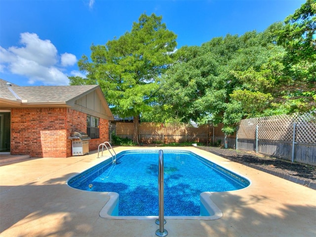 6105 W Gun Hill Way, Warr Acres, OK 73132 - view of swimming pool featuring a fenced backyard, grilling area, and a patio area