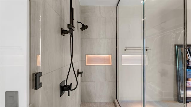 10105 SW 25th Ct, Yukon, OK 73099 - full bathroom with a shower stall