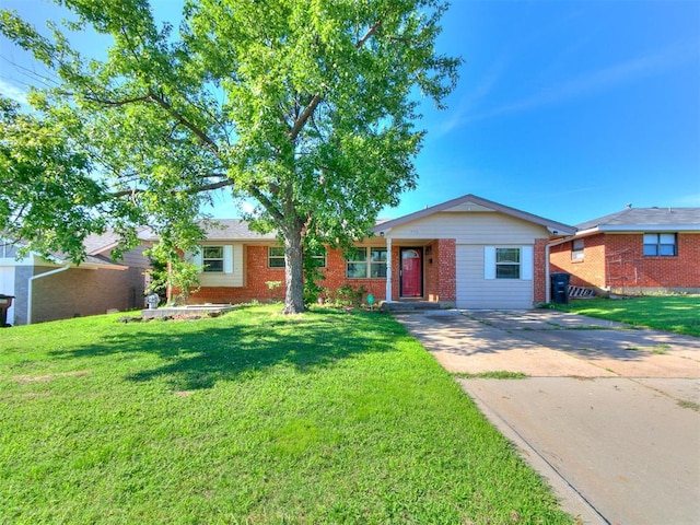 720 SW 1st St, Moore, OK 73160 - photo 1