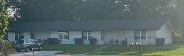 521 N 3rd St, Chickasha, OK 73018 - photo 1