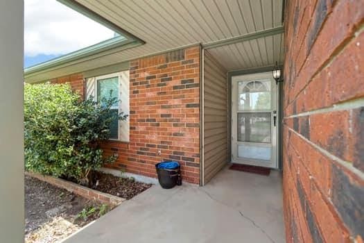 12304 Southgate Dr, Yukon, OK 73099 - photo 2