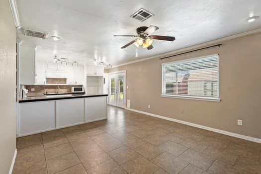12304 Southgate Dr, Yukon, OK 73099 - photo 9