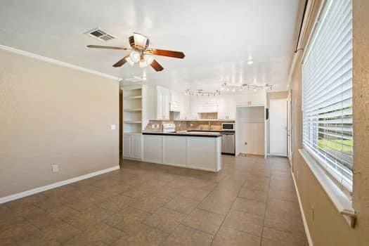 12304 Southgate Dr, Yukon, OK 73099 - photo 10