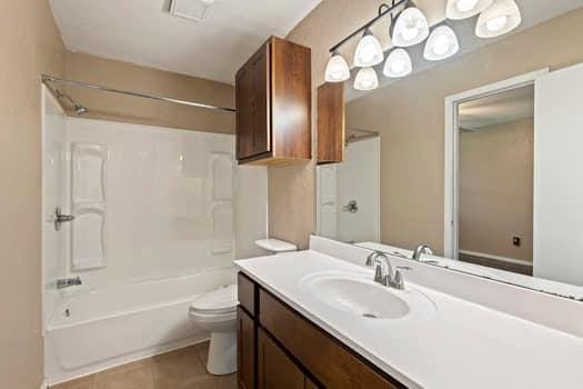 12304 Southgate Dr, Yukon, OK 73099 - photo 16